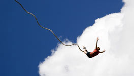 Stag weekend in Madrid package deal, Golf or Bungee